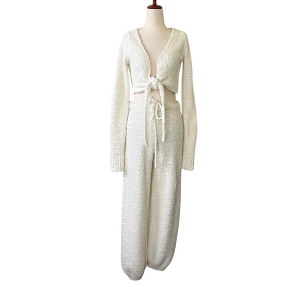 Skims Cozy Knit Wrap Top and Jogger Fleece Set Size S/M - Picture 3 of 10